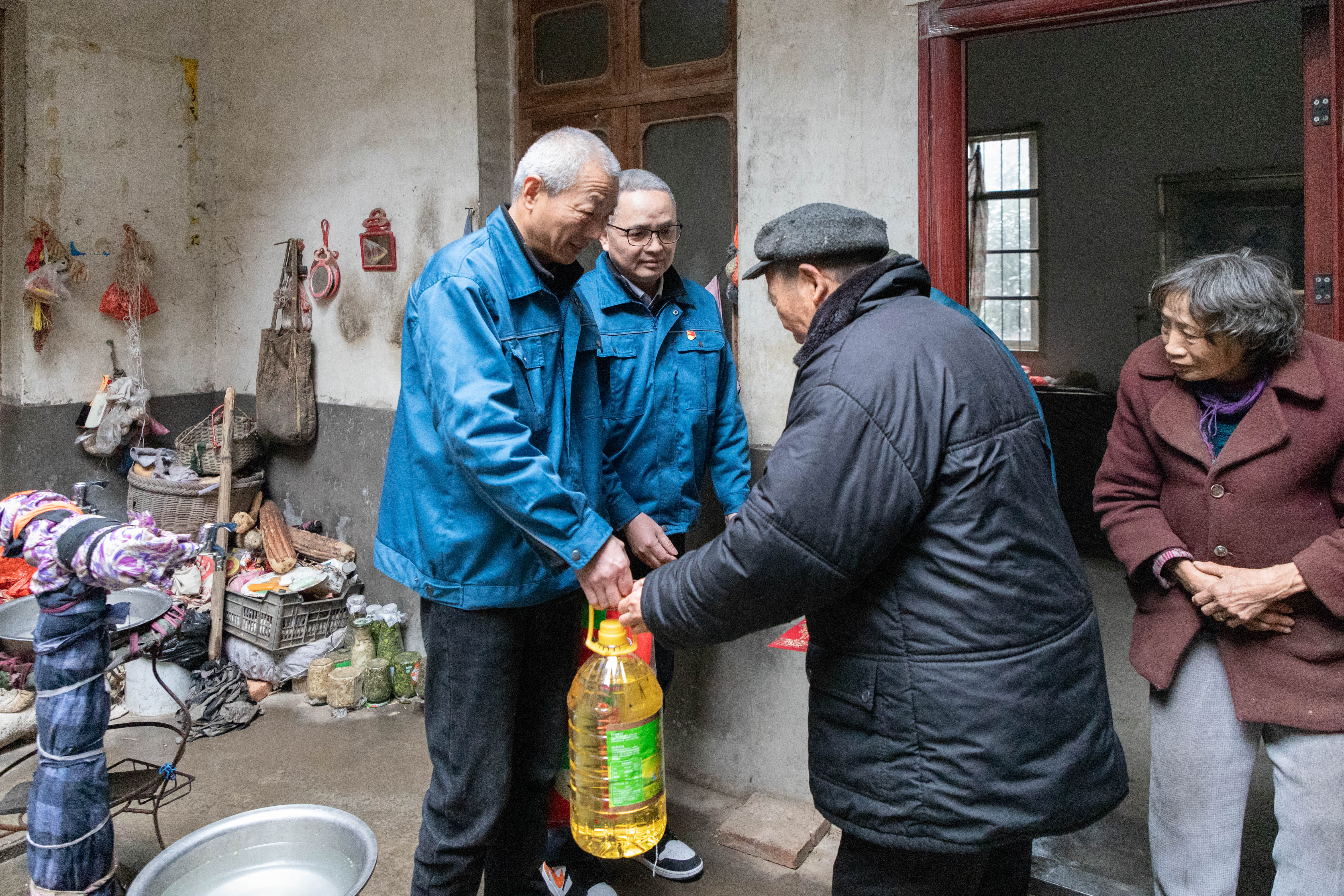 ��ů�϶����������� | Bevictorΰ�¹ɷݿ�չ�����ͥ�߷�ο���˶�